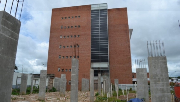 Governo dá continuidade às obras de ampliação do Pronto-Socorro de Rio Branco